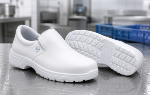 Buty robocze HACCP – antypoślizg i higiena w gastronomii