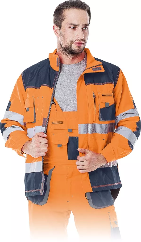 Bluza ochronna FORMEN, pomarańczowo-szara, z elementami odblaskowymi. Posiada zamki błyskawiczne, liczne kieszenie, w tym na piersiach i rękawach, oraz regulowane mankiety. Idealna do prac wymagających widoczności i ochrony.