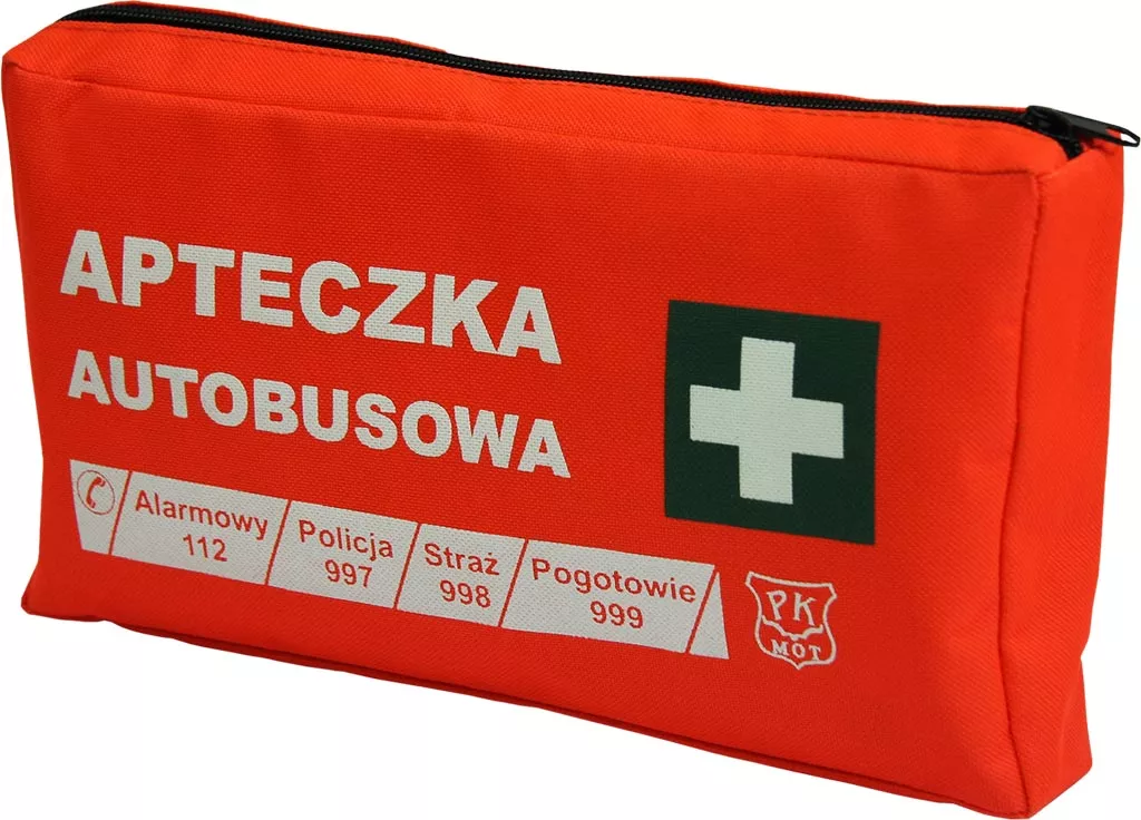 Czerwona apteczka pierwszej pomocy, przeznaczona do użytku w autobusie. Na froncie nadrukowane białe litery z napisem 