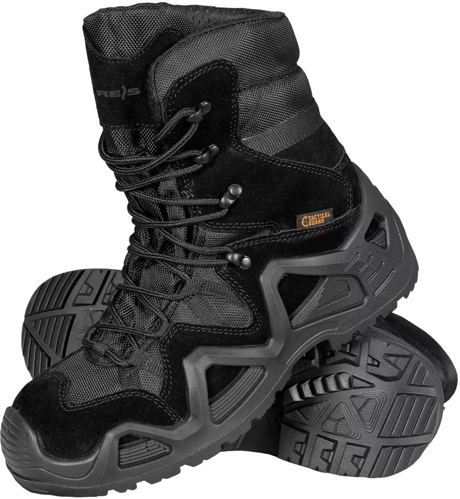 Wysokie, czarne buty taktyczne z wzmocnieniami i solidną podeszwą o głębokim bieżniku, model Tactical Guard IRON-TW, przeznaczone do trekkingu i zadań taktycznych.