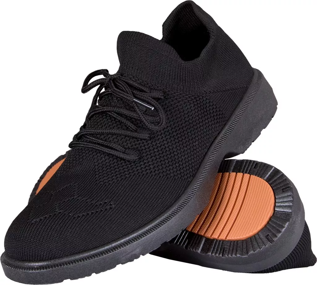 Lekkie, czarne buty męskie CARO o sportowym, rekreacyjnym charakterze. Wykonane z przewiewnego materiału z elastyczną cholewką i sznurowaniem. Podeszwa z pomarańczowym wzmocnieniem dla lepszej przyczepności.