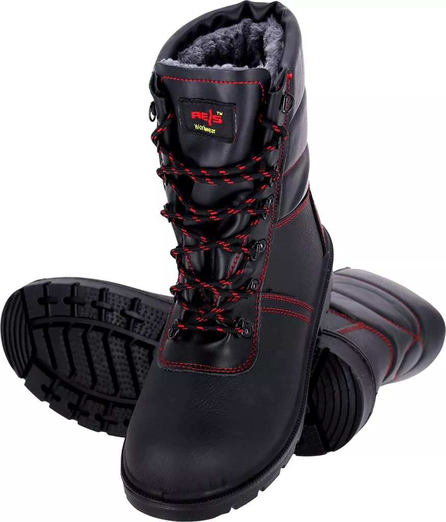 Buty robocze ocieplane WINTER z podnoskiem, wykonane z czarnego materiału, sznurowane, z czerwonym przeszyciem. Podeszwa antypoślizgowa, odpowiednie na zimowe warunki.