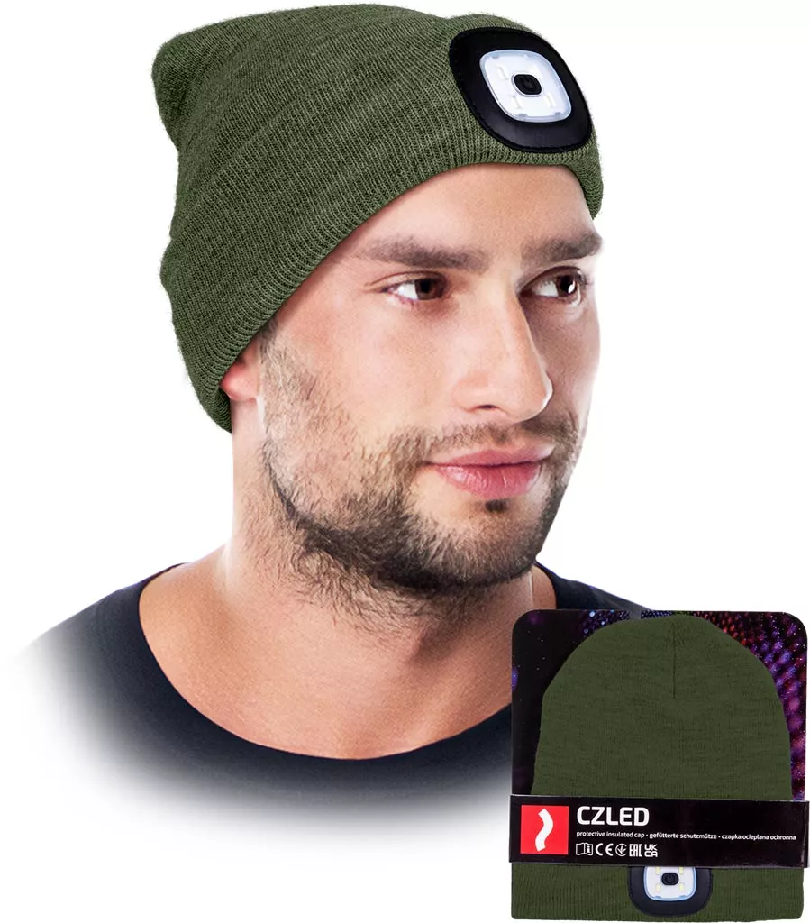 Czapka zimowa khaki z wymienną latarką LED na czole. Ocieplana, chroni przed zimnem, idealna do pracy i aktywności w ciemności.