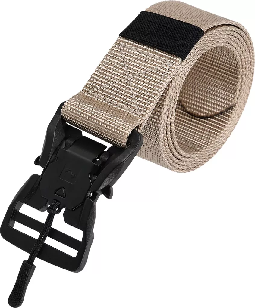 Beżowy pasek do spodni Tactical Guard PULLER z wytrzymałego materiału. Wyposażony w klamrę magnetyczną ułatwiającą szybkie zapinanie i regulację.