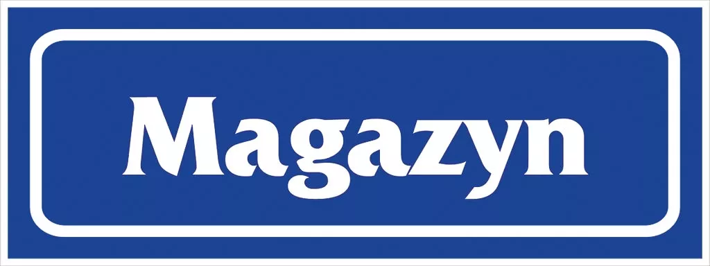 Niebieski prostokątny znak z białymi literami napis 