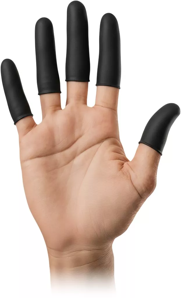 Lateksowe nakładki na palce kosmetyczne, 100 sztuk, model FINGER-LAT-NS. Chronią palce podczas manicure i innych zabiegów kosmetycznych. Elastyczne, dopasowujące się do palców.