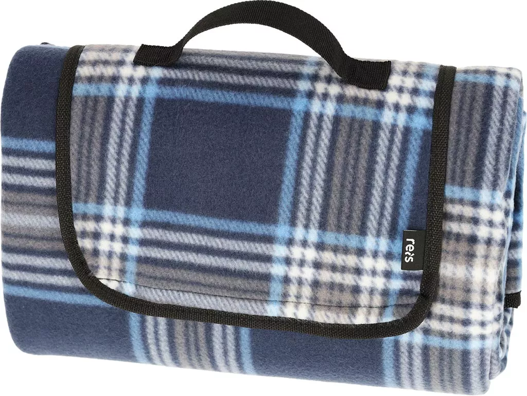 Koc piknikowy PICNICMAT w niebiesko-szarą kratę, wykonany z polaru, składany, wyposażony w uchwyt do przenoszenia. Idealny na piknik, plażę lub do ogrodu.