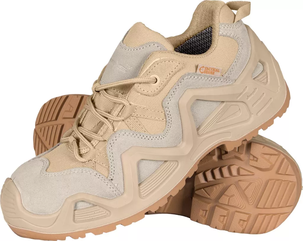 Męskie buty taktyczne trekkingowe Tactical Guard IRON-P w kolorze beżowym, z wytrzymałą podeszwą i wzmocnioną konstrukcją, przeznaczone do intensywnego użytkowania w trudnym terenie.