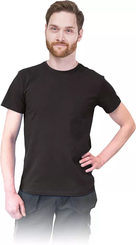 Męski czarny T-shirt o dopasowanym kroju SLIM, wykonany w 100% z bawełny. Krótki rękaw, klasyczny okrągły dekolt.