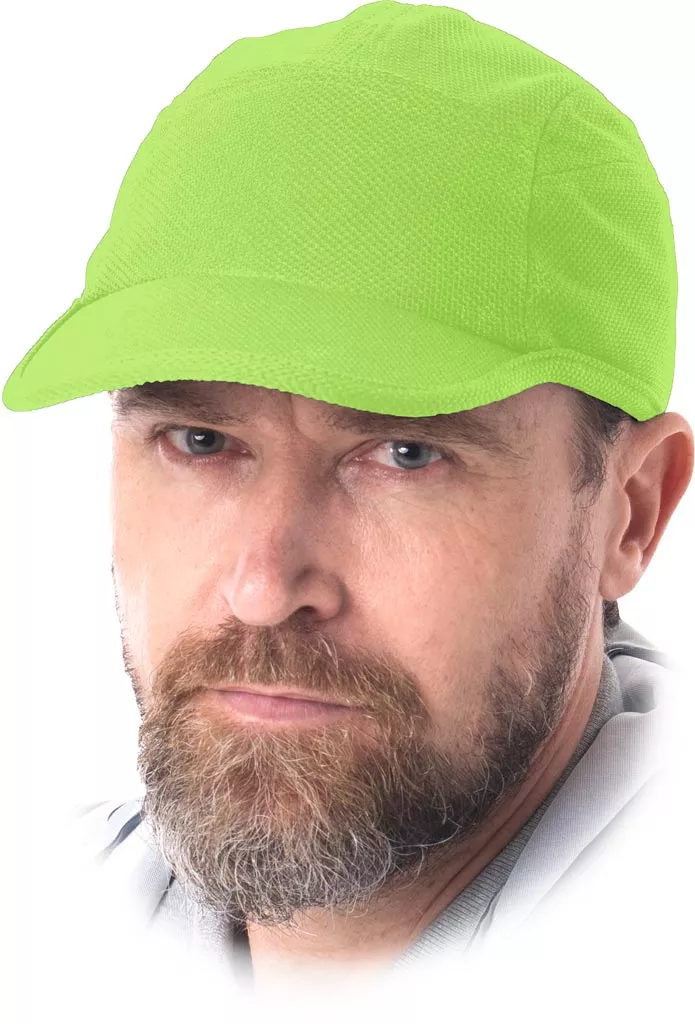 Limonkowa czapka z daszkiem, zapinana na rzep, model FREE. Wykonana z gładkiego materiału, klasyczny fason.