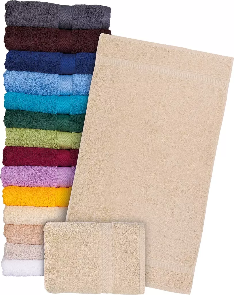 Ręcznik frotte z 100% bawełny, gruby, w kolorze beżowym. Wysokiej jakości, tkany materiał, dostępny w różnych kolorach. Standardowy rozmiar i prosty design.
