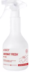 Odświeżacz powietrza marki Voigt, model AROMAT FRESH VC 122, w białej butelce z atomizerem. Na etykiecie znajduje się czerwona grafika cząsteczki i logo 