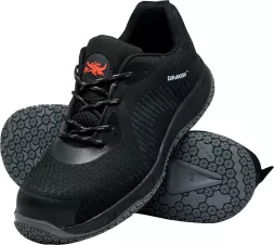 Czarne męskie buty robocze CAMP S1P z sznurowaniem, wzmocnionym noskiem oraz antypoślizgową podeszwą o siatkowym wzorze. Model DIAGONAL zapewnia ochronę i wygodę podczas pracy.