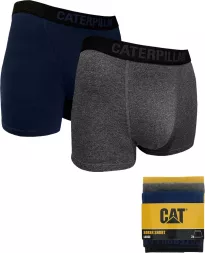 Zestaw dwóch par męskich, elastycznych bokserek CAT w kolorze granatowym i szarym, z szerokim czarnym pasem z logo Caterpillar. Wykonane z miękkiego materiału zapewniającego komfort noszenia.