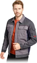 Bluza robocza ochronna BOMER katana, wykonana w 100% z bawełny, kolor stalowy, z kieszeniami na piersi, długie rękawy, zapinana na guziki.