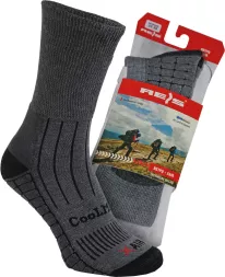 Skarpety termiczne XAIR, wentylowane, przeznaczone do trekkingu, pracy i codziennego użytku. Wykonane z materiału Coolmax zapewniającego komfort cieplny i odprowadzanie wilgoci. Kolor szary.