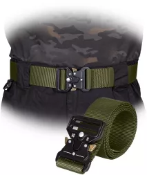 Pasek taktyczny Tactical Guard CRAMP w kolorze zielonym, z szybkozłączną metalową klamrą, wykonany z wytrzymałego materiału, regulowany, przeznaczony do spodni.