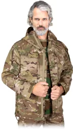 Męska kurtka taktyczna Tactical Guard VOLTURE w kamuflażu moro, wykonana z wytrzymałego materiału rip stop, zapewnia wentylację i ochronę podczas aktywności łowieckich.