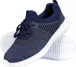 Męskie buty sportowe ZAG w kolorze granatowym, z lekką, białą podeszwą. Cholewka wykonana z przewiewnego materiału z elastycznymi wstawkami, sznurowane, wygodne i stylowe.