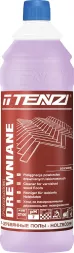 Płyn do mycia podłóg w przeźroczystej butelce z różowym płynem. Opakowanie zawiera grafikę drewnianej podłogi i napisy informujące o przeznaczeniu produktu dla powierzchni drewnianych.