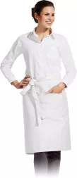 Biała zapaska o długości do kolan z długimi rękawami i kołnierzem. Posiada przód zapinany na guziki oraz wiązanie w talii. Ma kieszeń na wysokości biodra po prawej stronie.