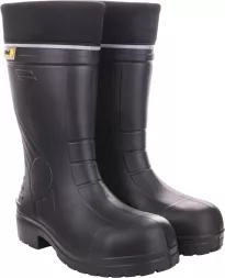 Czarne, wysokie buty bezpieczne typu kalosze, z widocznym żółtym oznaczeniem na górnej krawędzi.