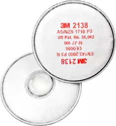 Filtry przeciwpyłowe 3M 2138, klasy P3, zgodne z normą AS/NZS 1716, posiadają okrągły kształt i znajdują się w parze na zdjęciu.