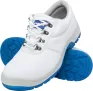 Buty robocze FODREISBLUE SB w kolorze białym, z metalowym podnoskiem, sznurowane, z niebieską, profilowaną podeszwą antypoślizgową. Wykonane z gładkiej skóry, przeznaczone do ochrony stóp w pracy.